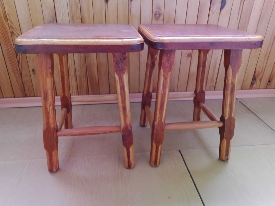 Табурет деревянный дуб.