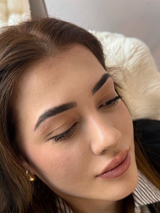 Extensão de pestanas e lash liftting