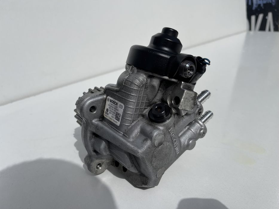 Тнвд топливный насос Passat B6 паливний насос 2.0 TDI дизель 03L130755