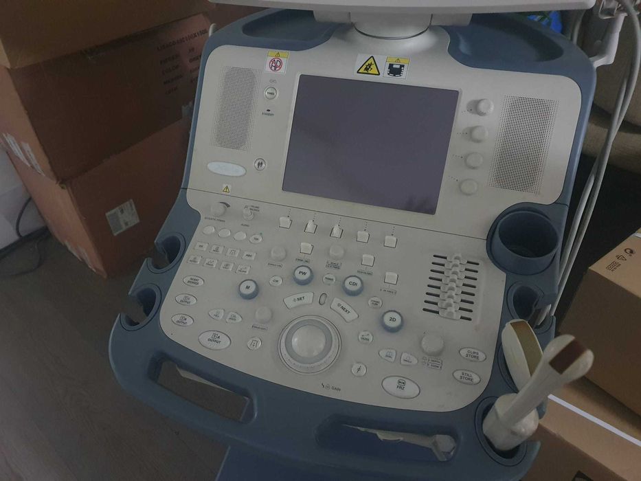 Ecografo TOSHIBA - Xario SSA-660A com sondas vaginal e convexa
