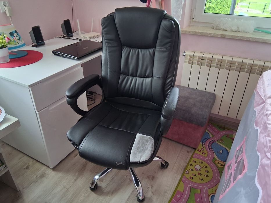 Fotel obrotowy  czarny