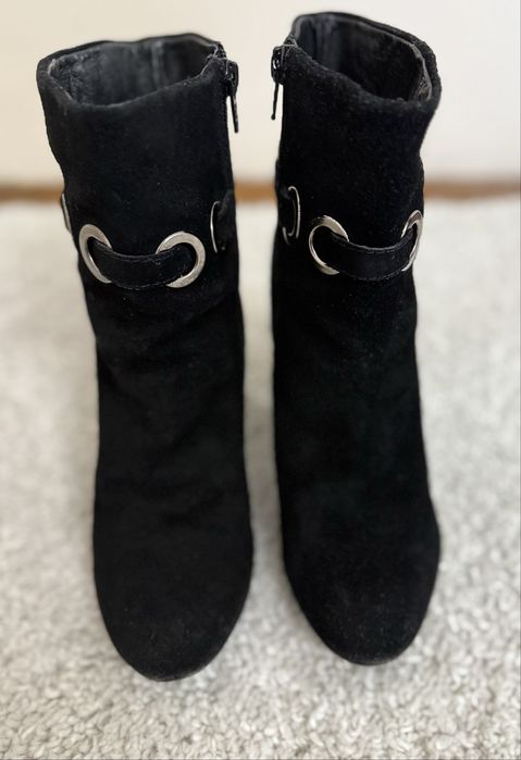 Замшеві сапоги 35р