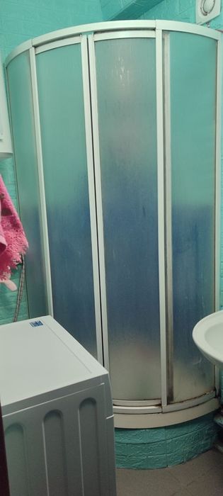 Продам душ кабіну,умивальник, дзеркало, унітаз