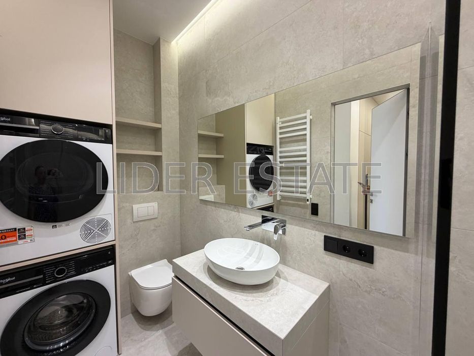 Продаж 2-кімнатної квартири в ЖК Uzh Towers | Слов'янська набережна, Ужгород