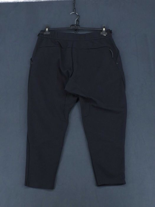 Nike Tech Fleece Cropped spodnie dresowe L slim