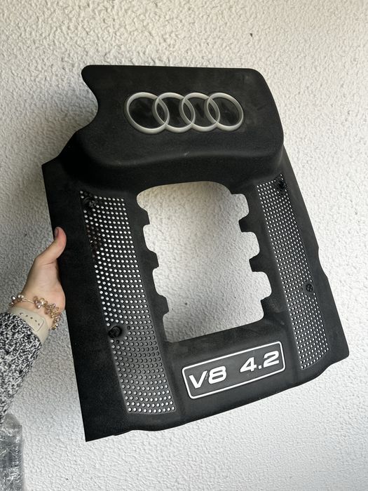 декоративна кришка двигуна Audi A8 V8 4.2 (оригінал)
