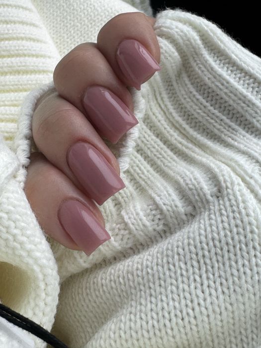 Манікюр,педикюр,нарощування нігтів