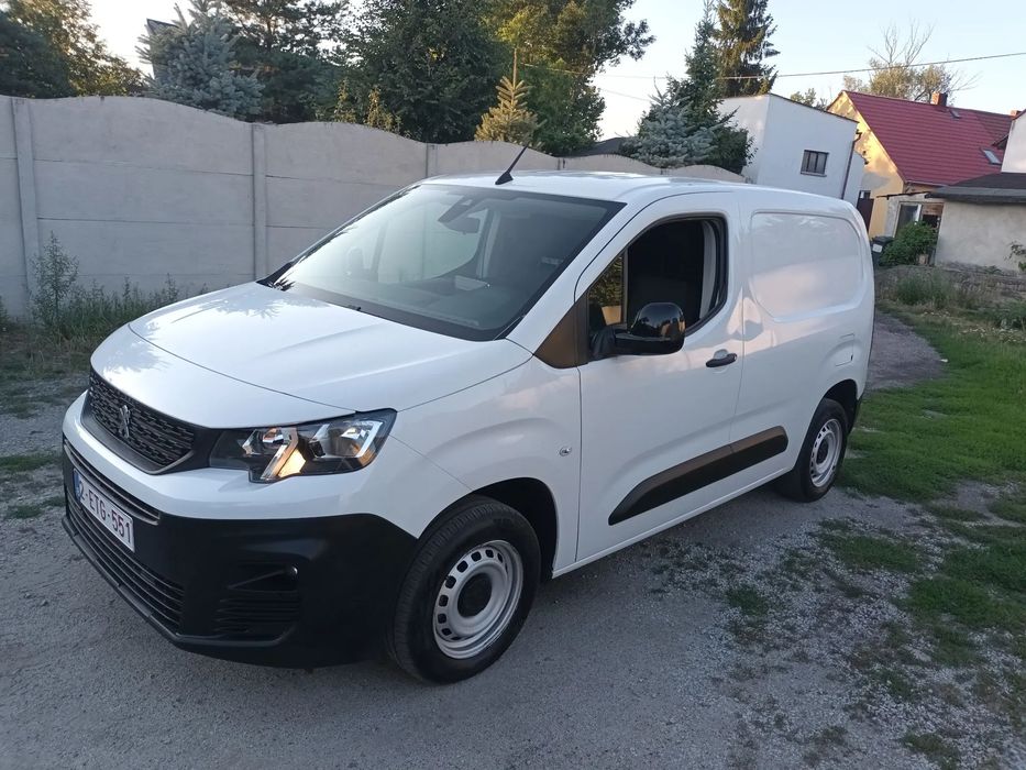 Peugeot Partner  Peugeot Partner ,2023,1.5hdi ,Kamera,Tablet,52.000km!!
