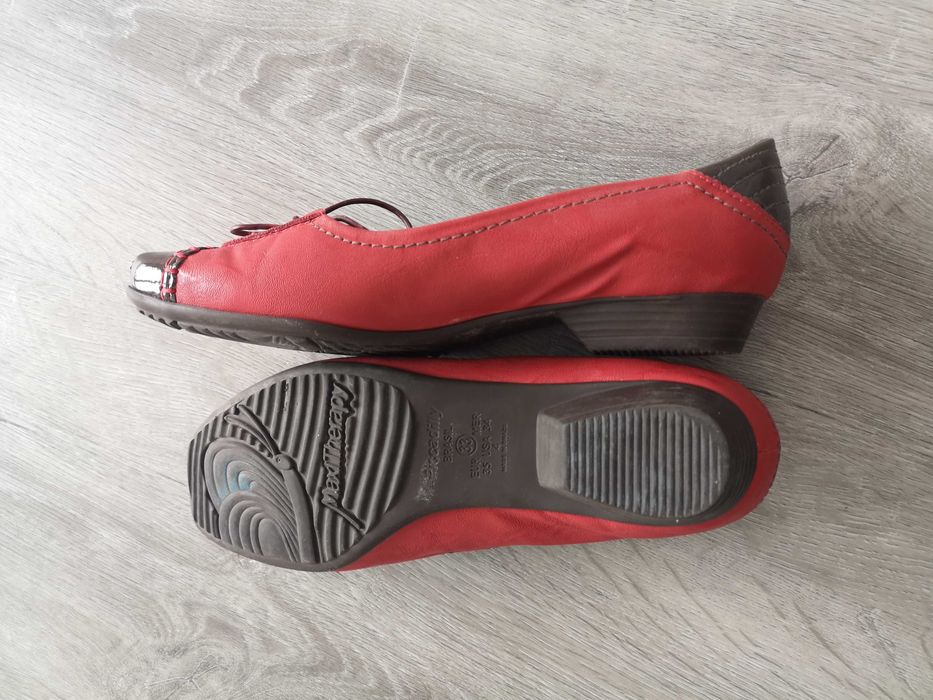 Sabrinas em tons vermelho e castanho, Piccadilly, 35