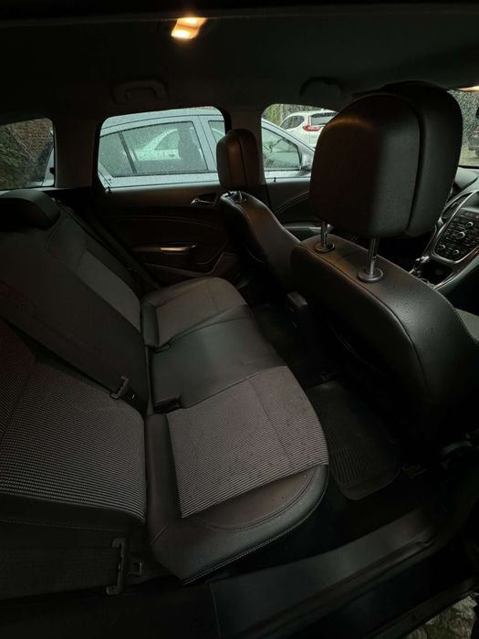 Opel Astra uszkodzony silnik 2.0 cdti 165KM