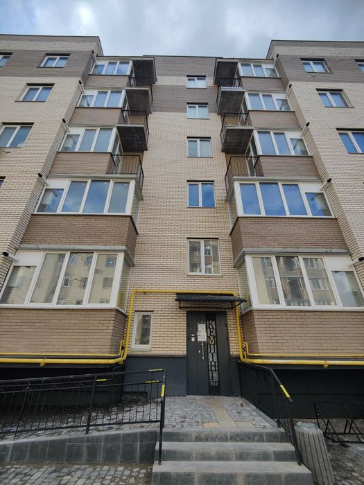 Продам квартиру з дизайнерським ремонтом в ЖК Кемпінг Сіті