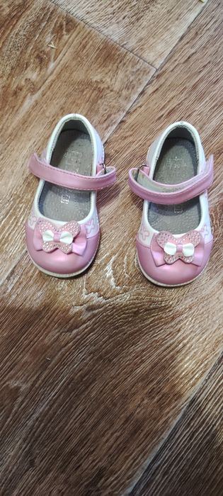 Мешти, туфлі дитячі