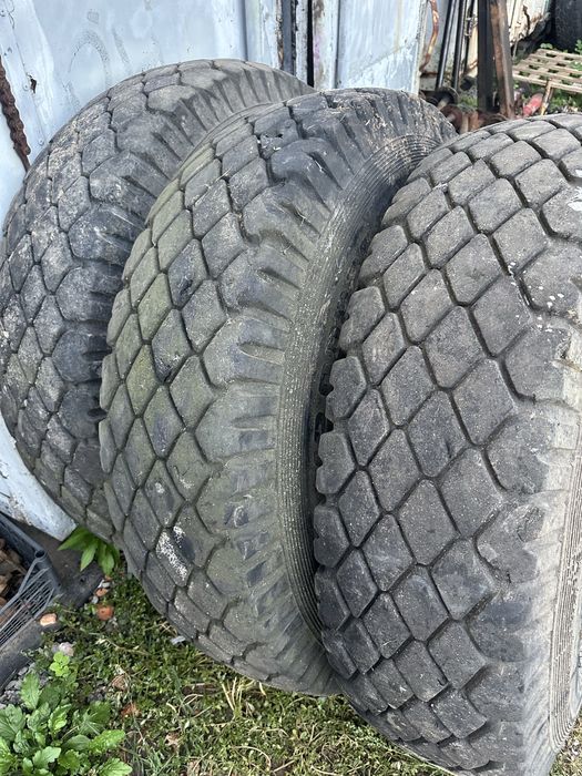 Скати з дисками шини резина зіл 131 ,Урал 12.00R20 Кама !