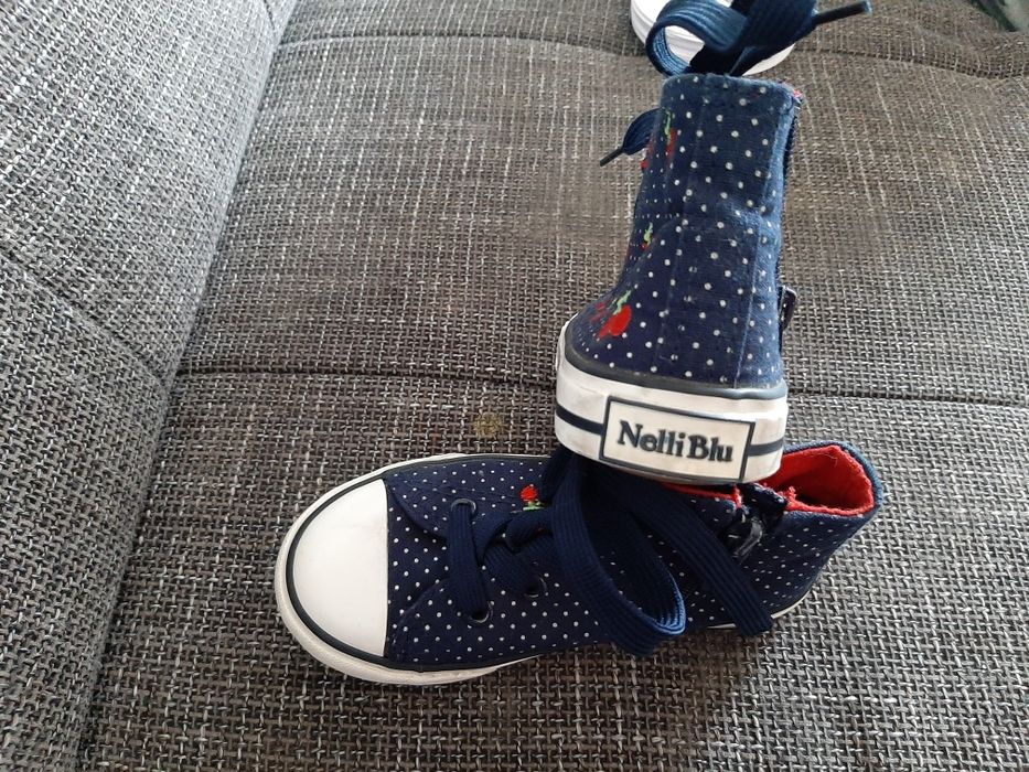 Trampki granatowe w wiśnie. R 27