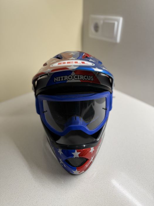 Capacete Bell e oculos fox