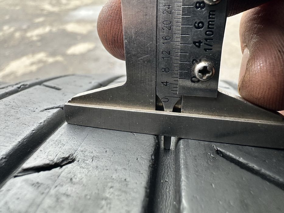 Шини 215 55 17 94V Yokohama BluEarth-GT комплект