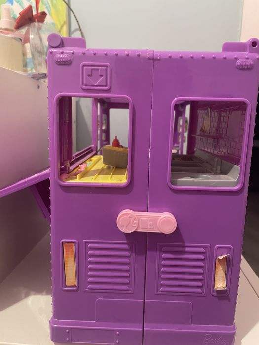 Kamper Barbie Restauracja