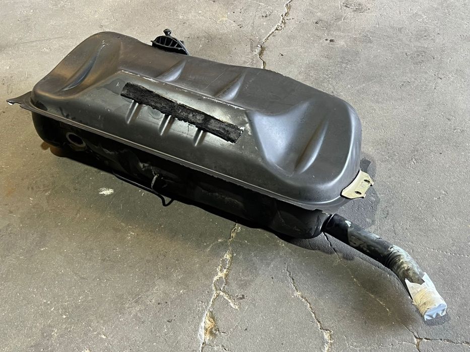 Depósito combustível Mercedes W123