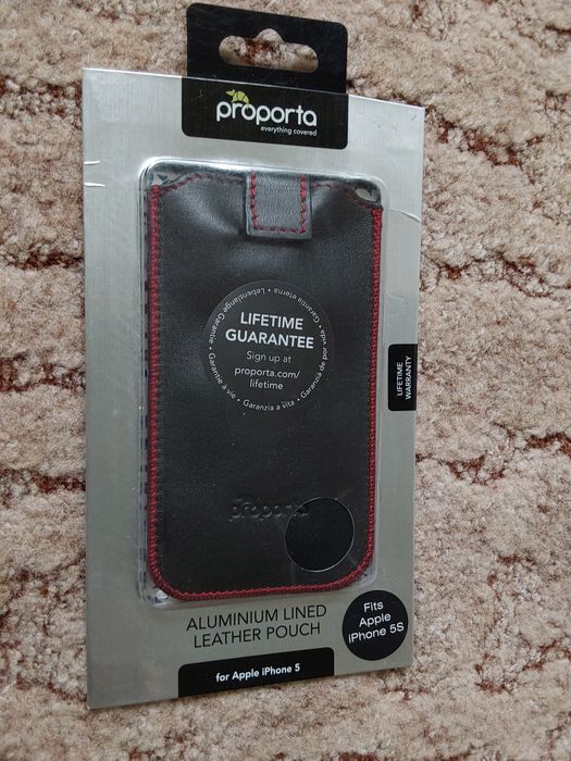 Etui na  telefon  Nowy