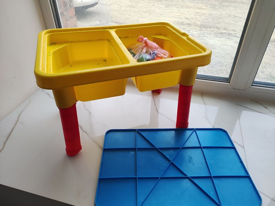 Столик песочница