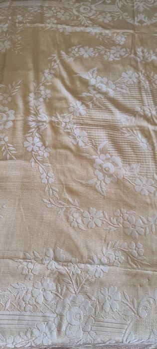 Colcha  muito antiga