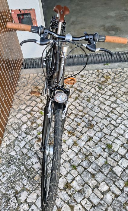 Bicicleta BTWIN urbana como nova