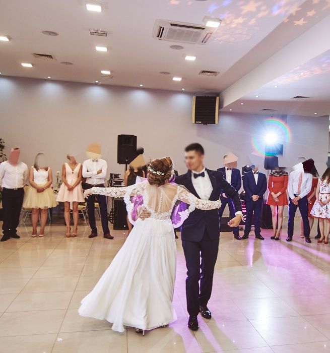 Muślinowa suknia ślubna Gala Gabriella zwiewna rustykalna koronkowa