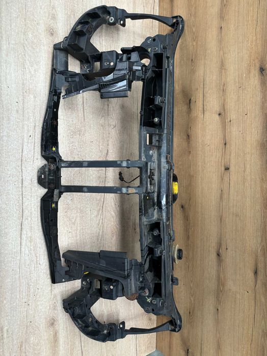 Pas przedni wzmocnienie Nissan Nv400 / Renault Master II / Movano II