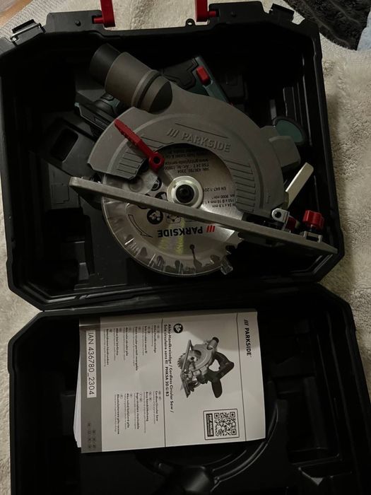 Продам паркетку ..