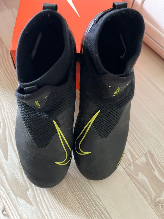 Сороконіжки Nike