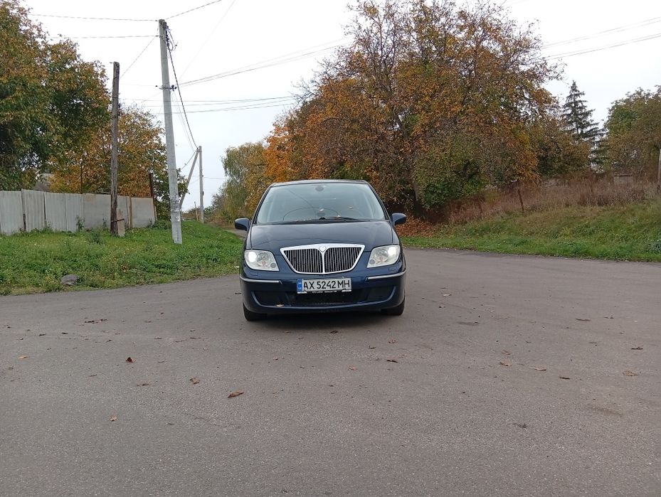 продам минивэн Lancia