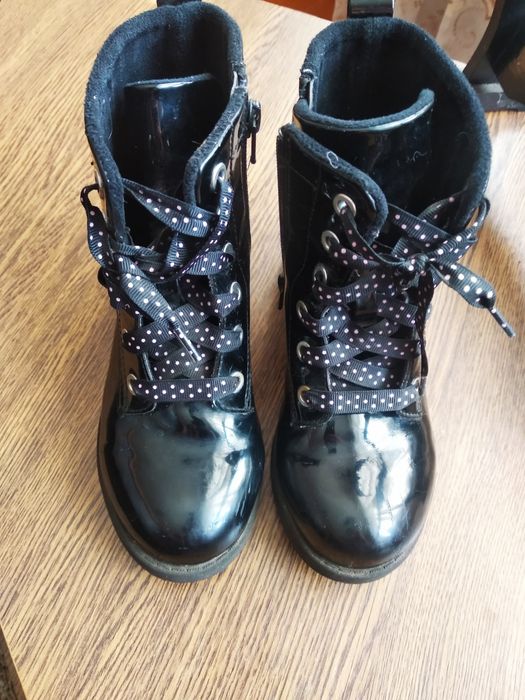 Черевички лакові