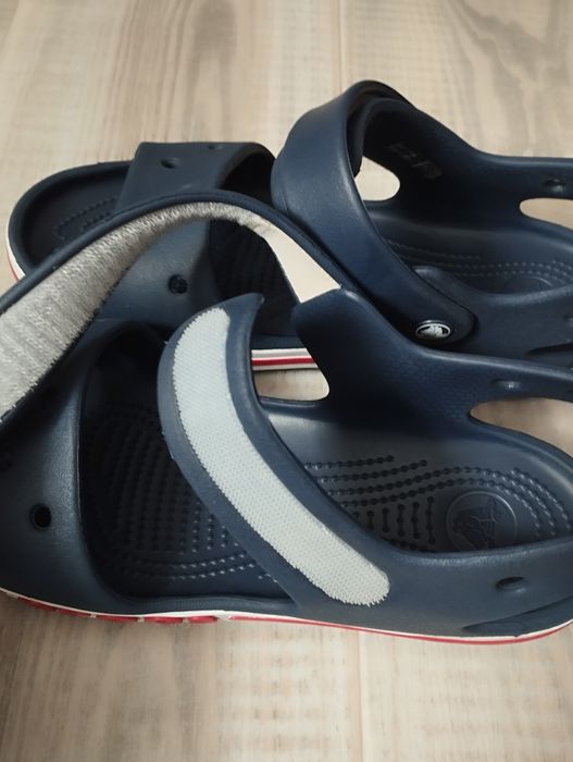 Продам crocs оригінал J3