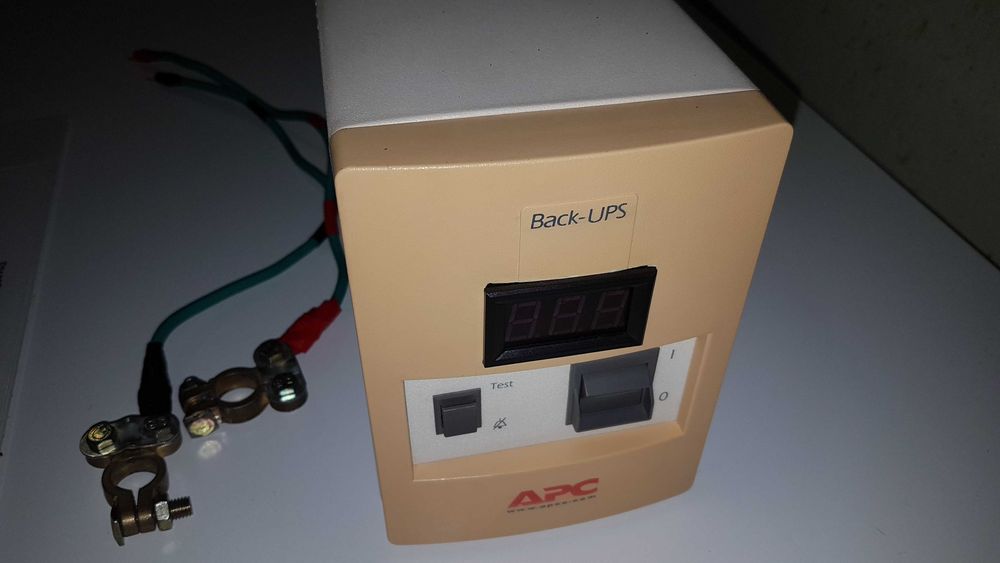 Источник бесперебойного питания APC Back-UPS 650 (BK650MI)