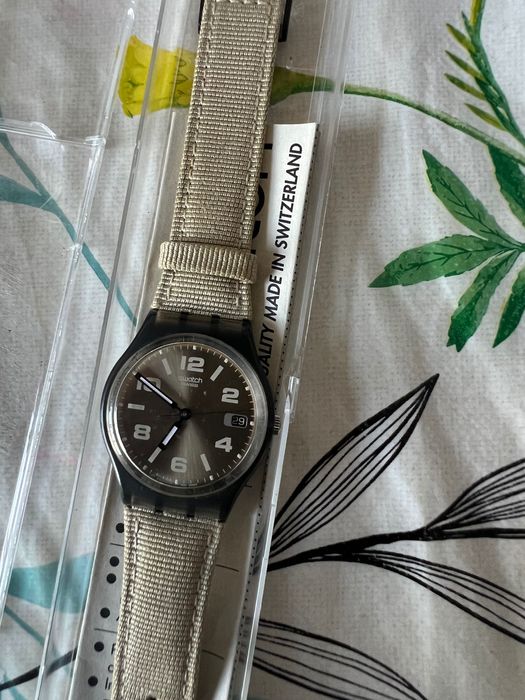 Relogio swatch novo
