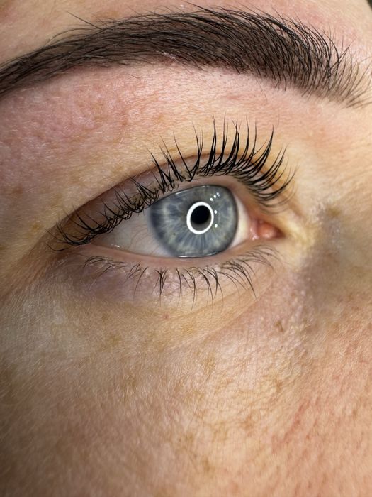 Брови, вії, перманентний макіяж