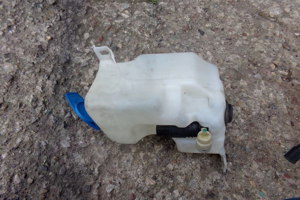 zbiorniczek płynu spryskiwaczy 1j0955453 volkswagen audi skoda seat