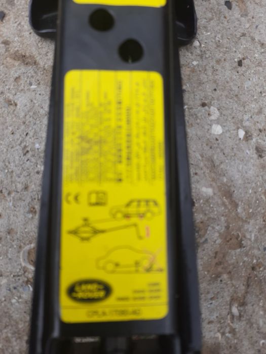 Домкрат для легкового авто