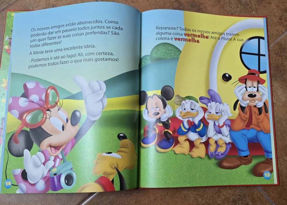 Livro Mickey As cores como novo