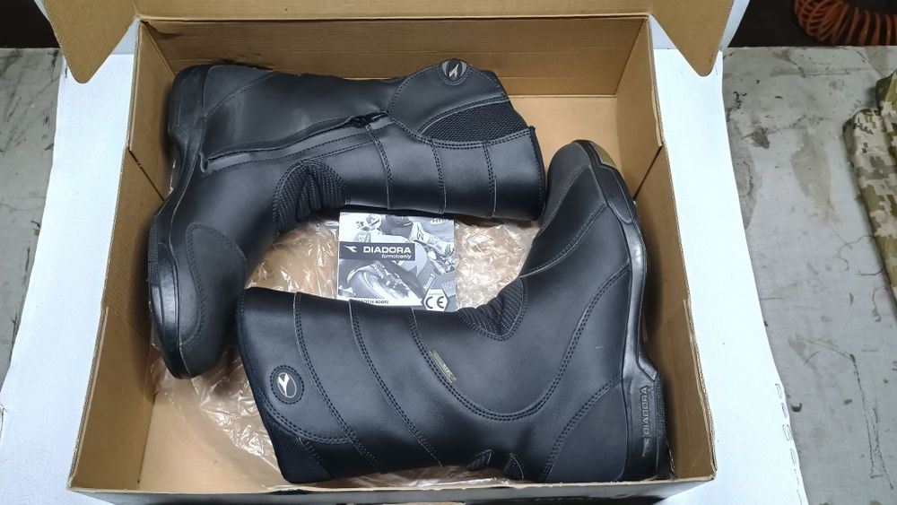 Городские мотоботы diadora