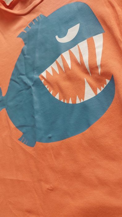 Tshirt h&m pirania 110/116