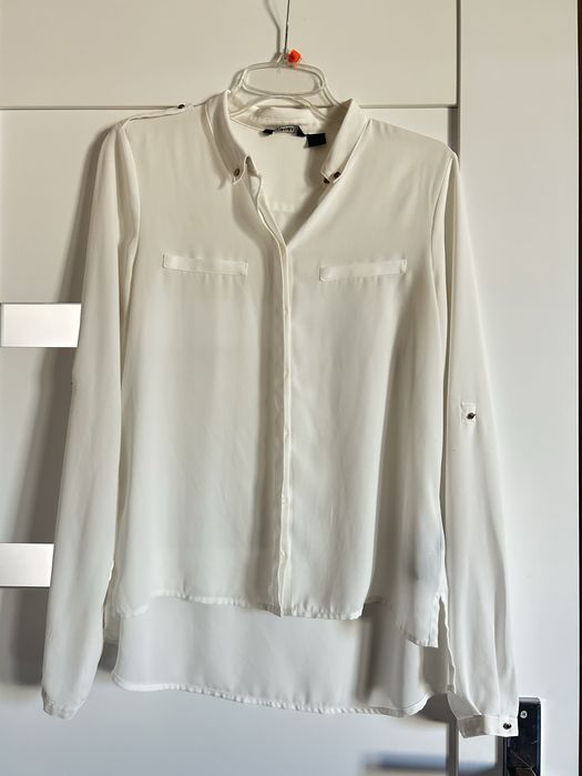 Elegancka biała koszula