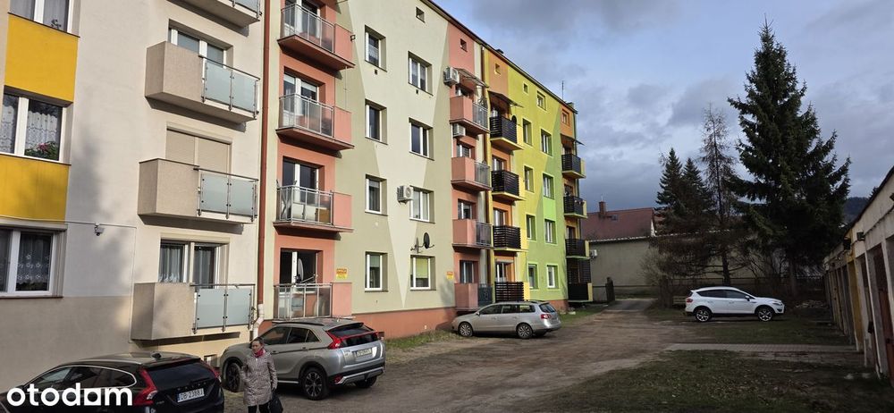 Garaż do wynajęcia duży z kanałem i prądem po remoncie 18m2.