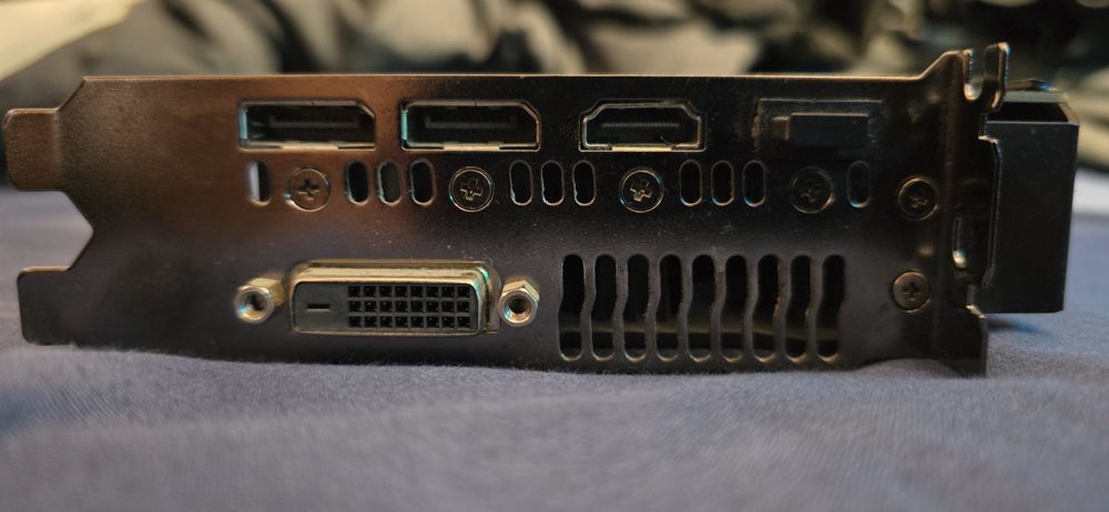 Płyta głuwna MSI H110M PRO-VD z procesor intel i5 7400 i 1 ramem 8gb