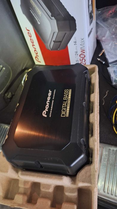 Subwoofer aktywny samochodowy Pioneer ts-wx400da