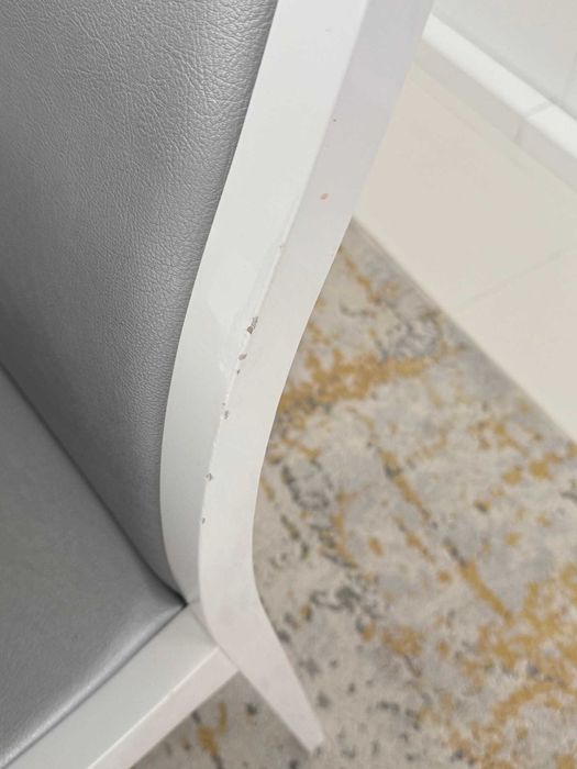 mesa extensivel +  8 cadeiras lacado de  branco