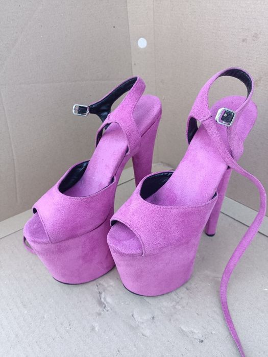 «стрипы» Socialite Stiletto