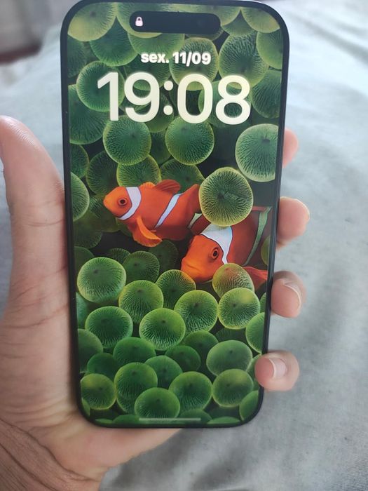 iPhone 16 pro 512 MB
