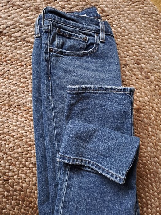 Spodnie  Levis Middy Straight 27x31 Premium.