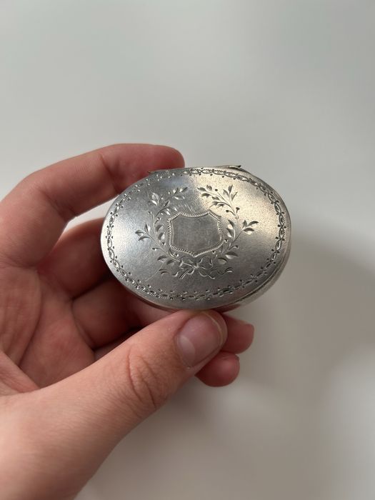 серебряная шкатулка
